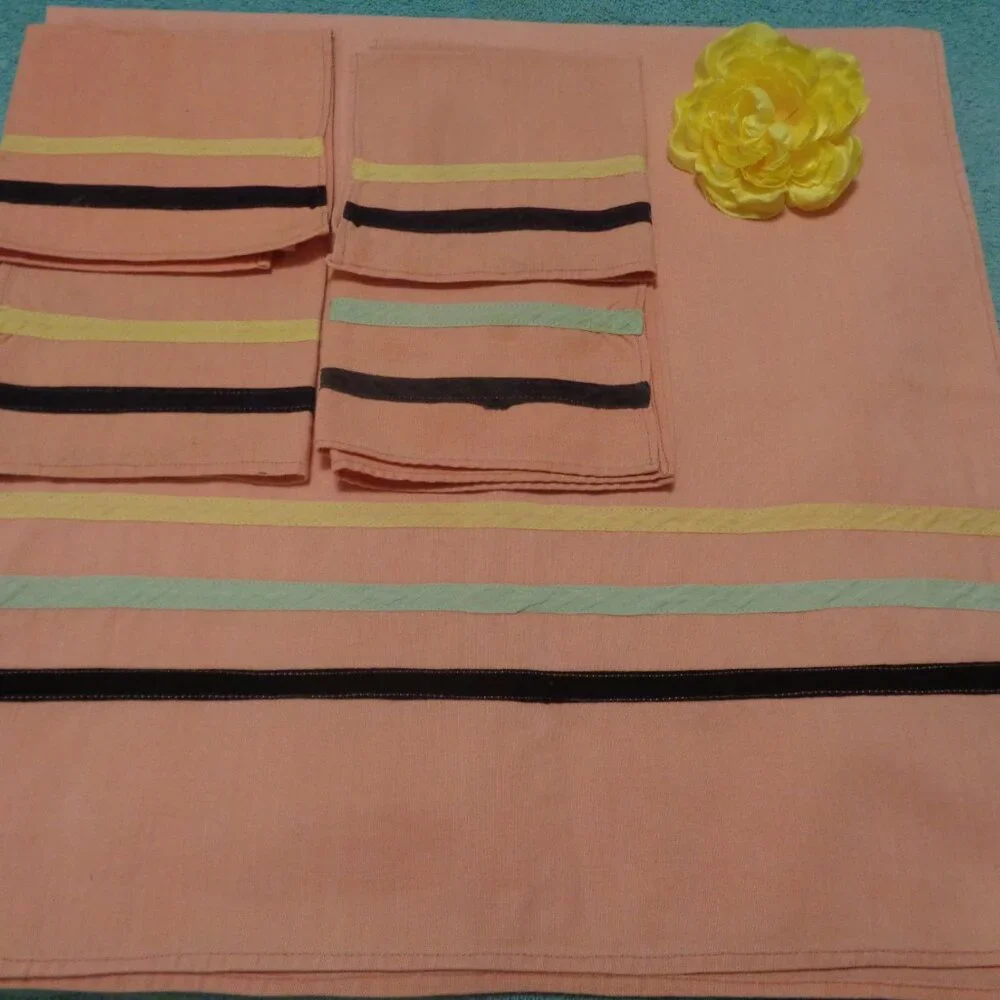 1950S VINTAGE PEACHY SMALL TABLECLOTH W A FEW STRIPES PLUS NAPKINS LOT